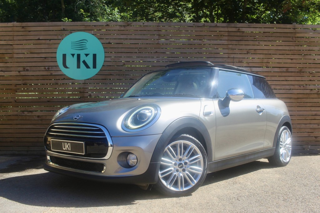 2019 MINI HATCH