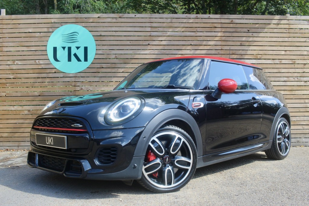 2019 MINI HATCH