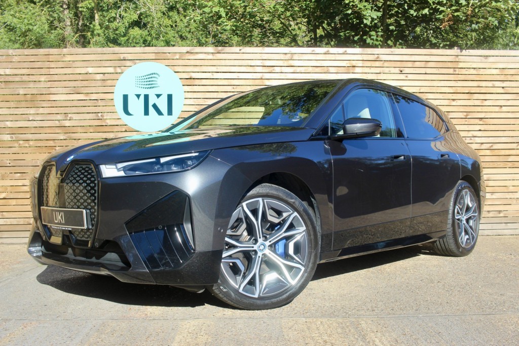 BMW iX